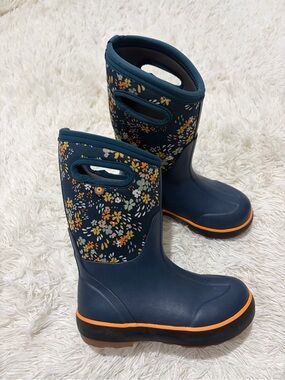 Bogs Kids Classic II Water Garden - Youth size 1